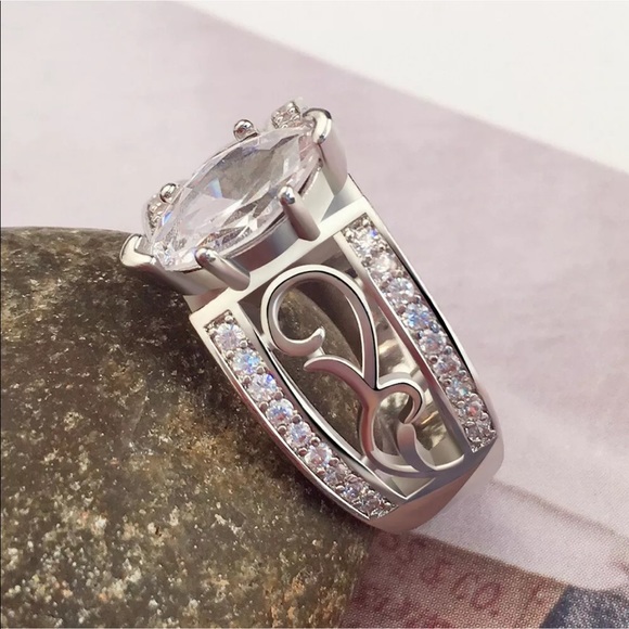 Size 6 White Gold Filled Wedding Ring - Picture 3 of 6